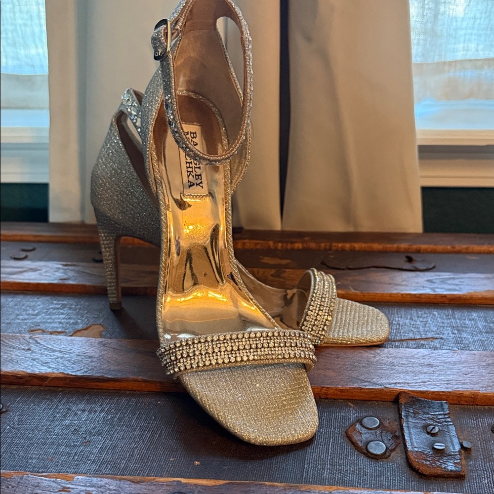 Badgley Mischka Glittering Gold Heels